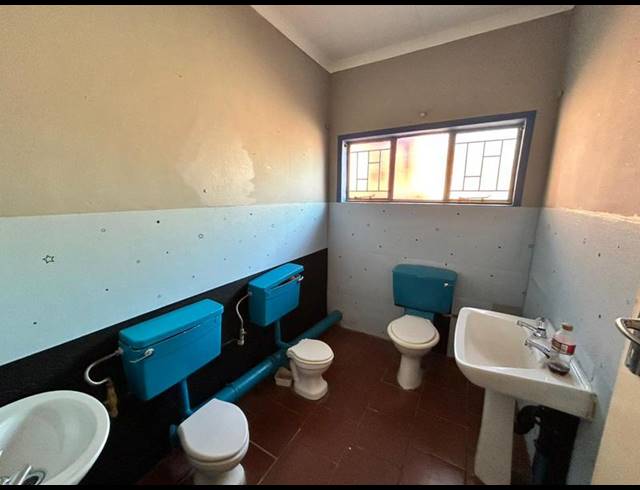 5 BEDROOM HOUSE FOR SALE IN THE REEDS